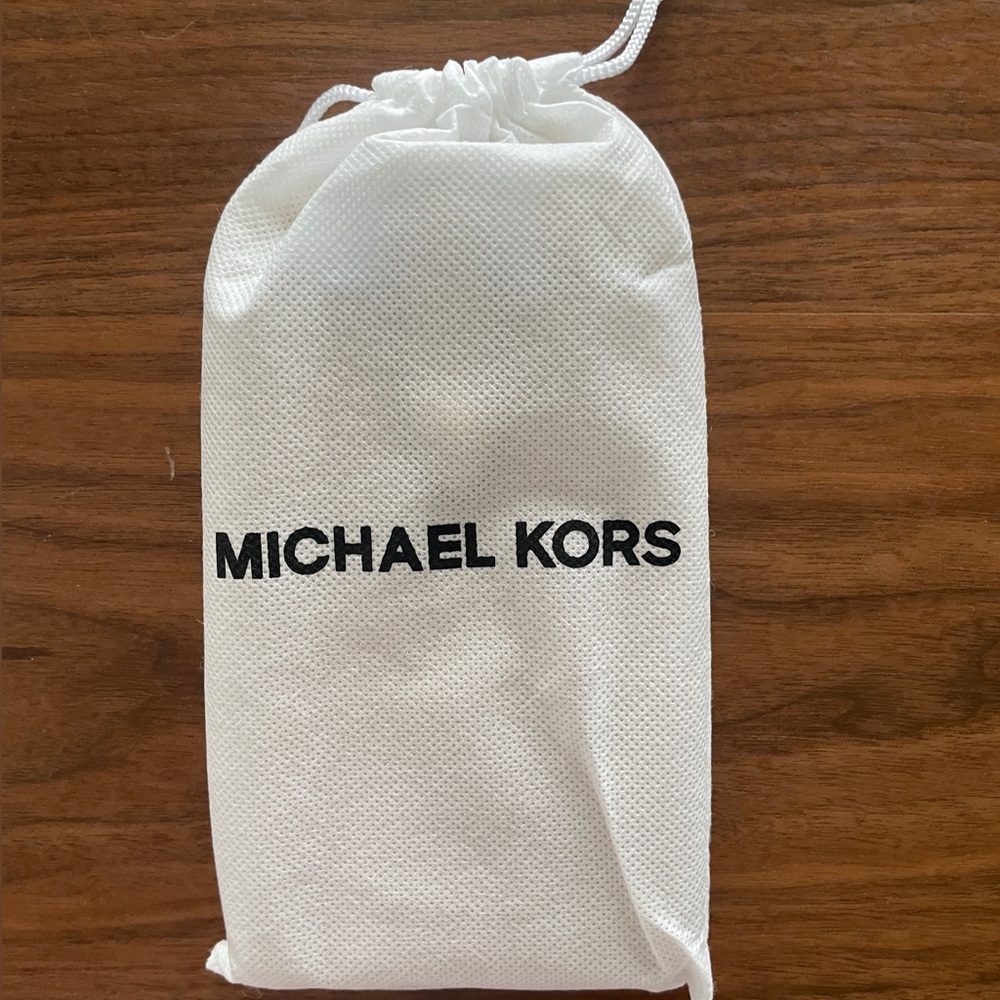 Michael Kors cellphone and card case - Picture 3 of 3